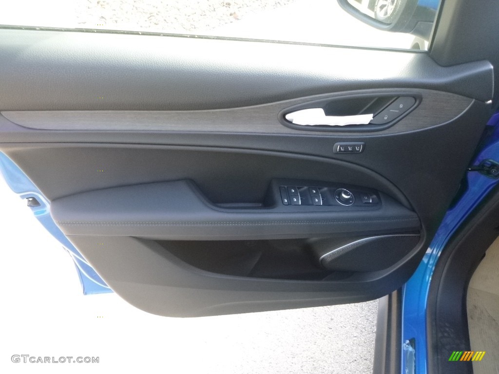2019 Alfa Romeo Stelvio Ti AWD Black Door Panel Photo #129970114