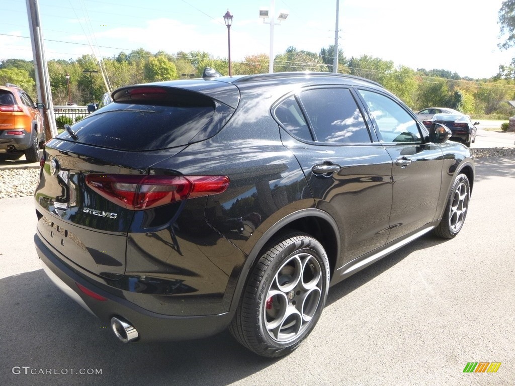 2019 Stelvio Sport AWD - Volcano Black Metallic / Red photo #9