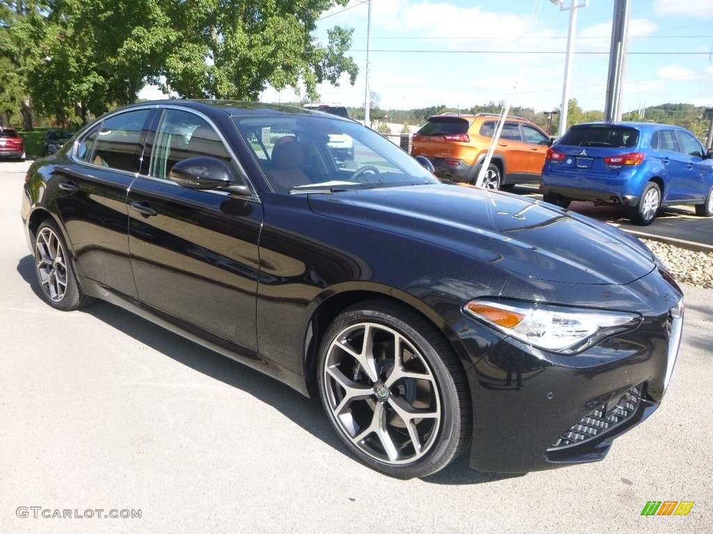 Vulcano Black Metallic 2019 Alfa Romeo Giulia AWD Exterior Photo #129971206