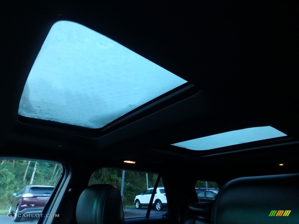 2013 Explorer XLT 4WD - Deep Impact Blue Metallic / Charcoal Black photo #21