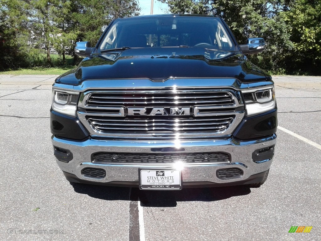 2019 1500 Laramie Crew Cab 4x4 - Diamond Black Crystal Pearl / Black photo #3