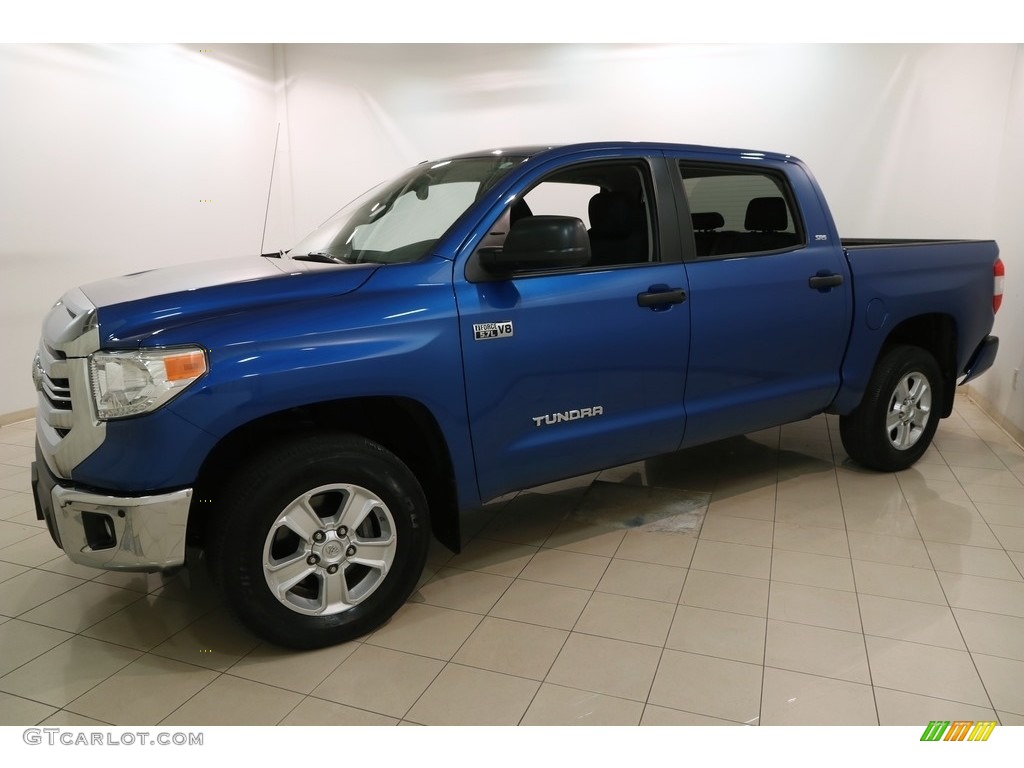 2016 Tundra SR5 CrewMax 4x4 - Blazing Blue Pearl / Black photo #3