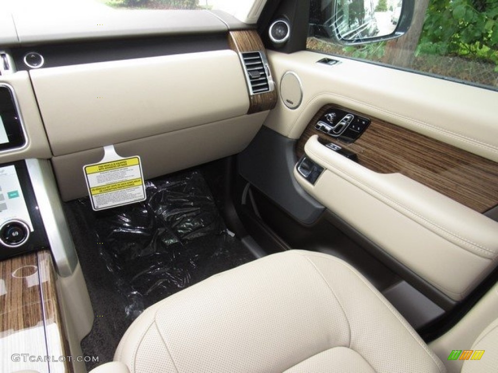 2019 Land Rover Range Rover HSE Espresso/Almond Dashboard Photo #129982522