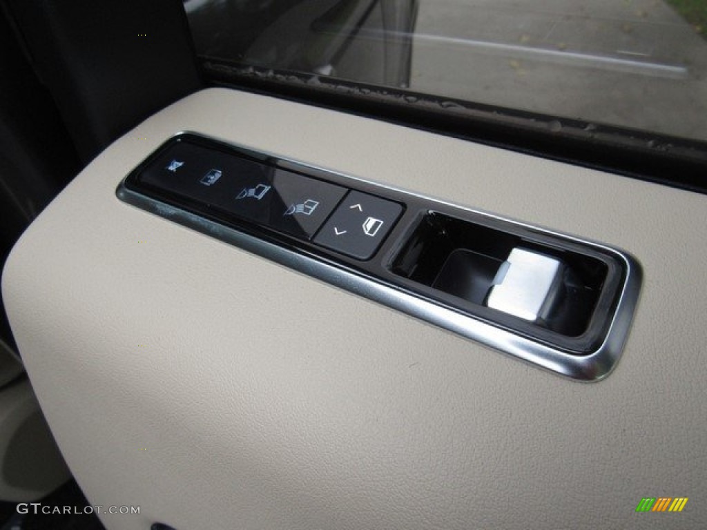 2019 Land Rover Range Rover HSE Controls Photo #129982705