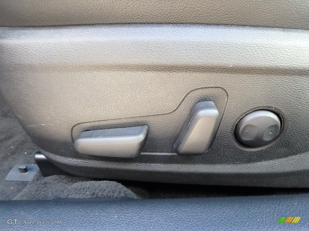 2019 Kia Optima S Controls Photo #129986707