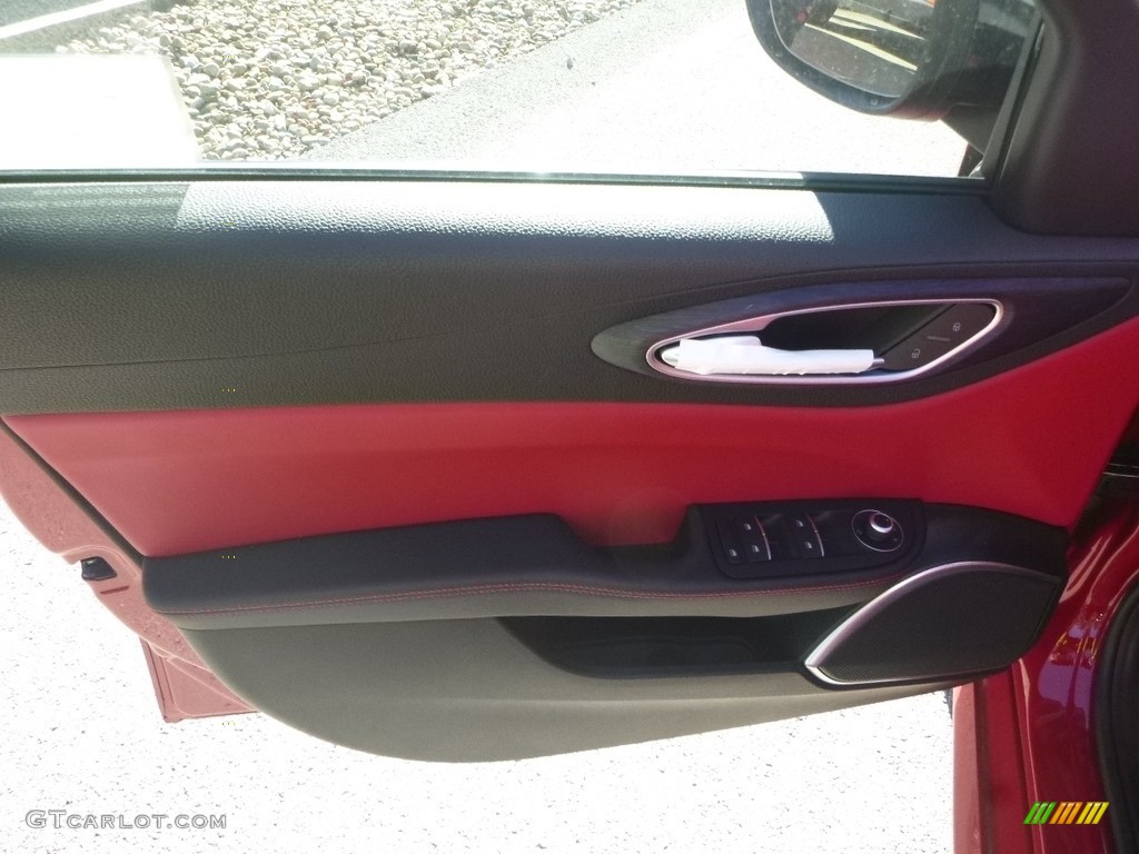 2019 Alfa Romeo Giulia AWD Black/Red Door Panel Photo #129990721