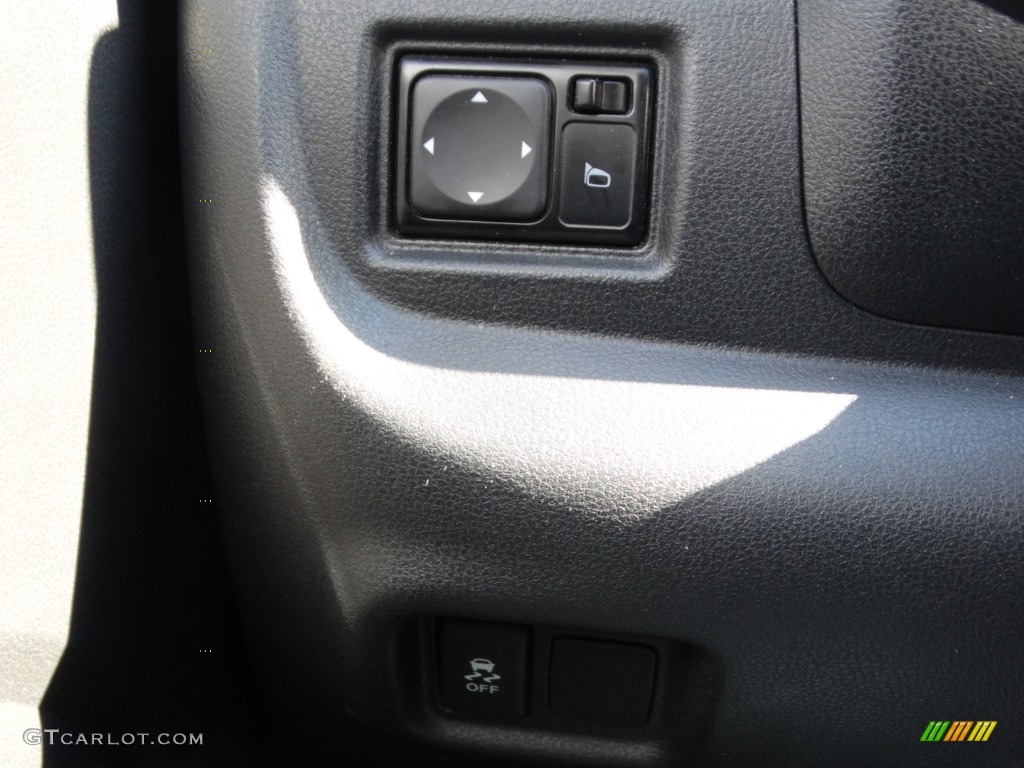 2017 Versa S - Cayenne Red / Charcoal photo #14
