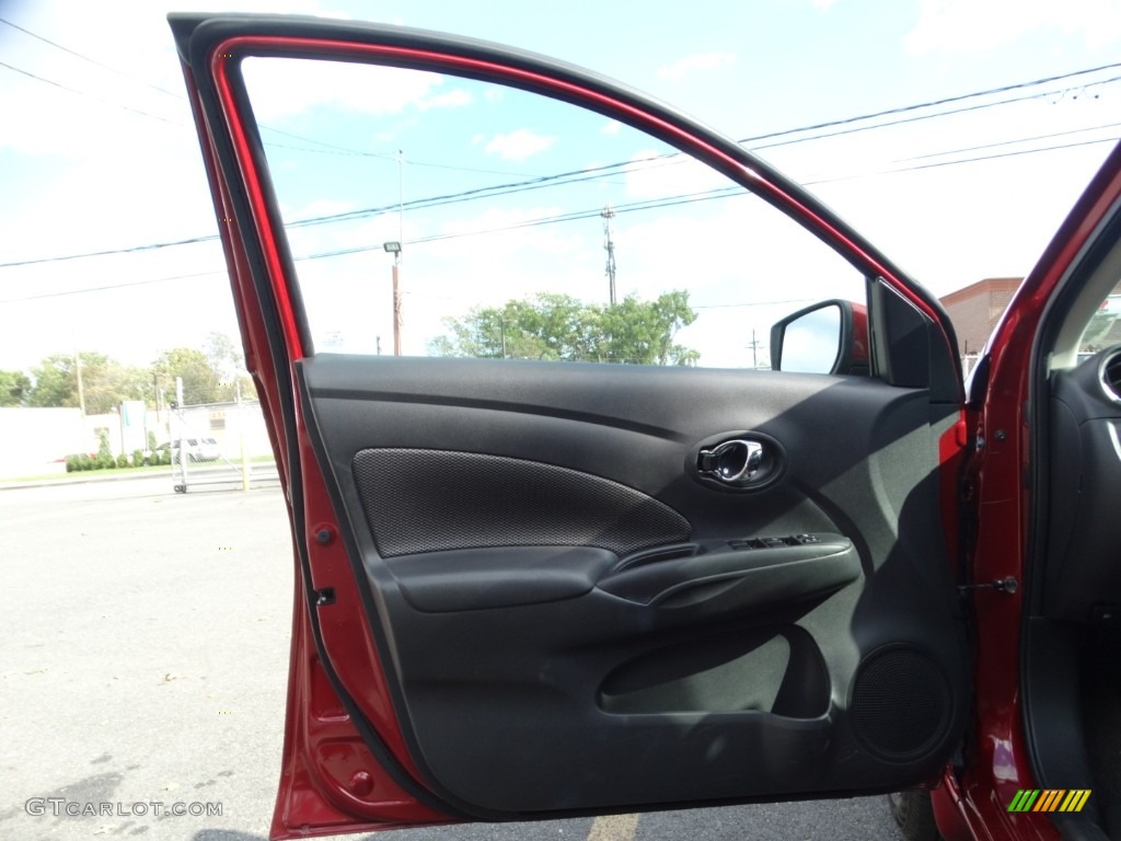 2017 Versa S - Cayenne Red / Charcoal photo #16