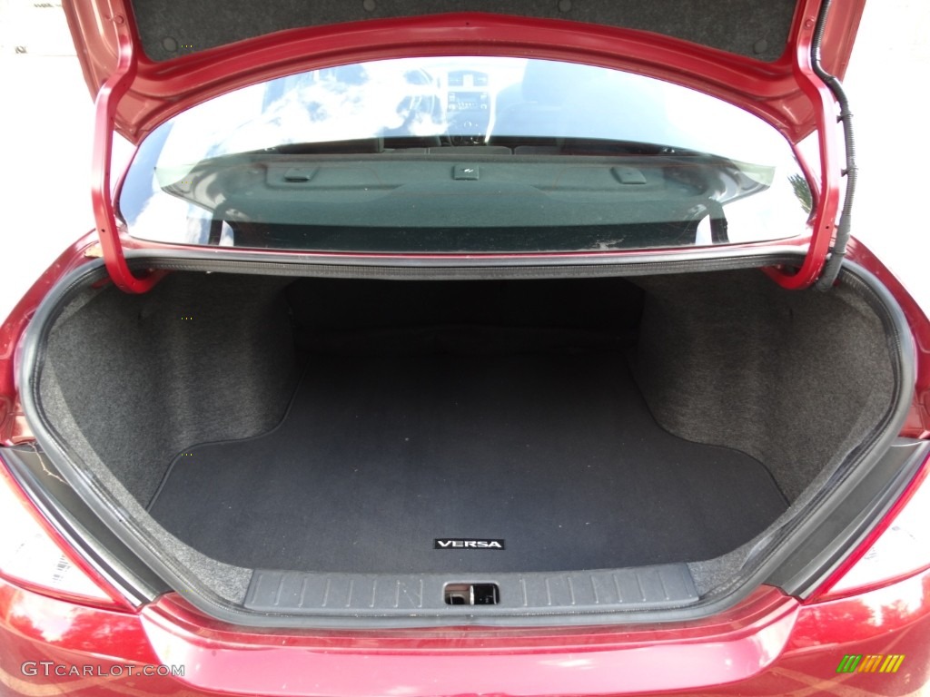 2017 Versa S - Cayenne Red / Charcoal photo #21