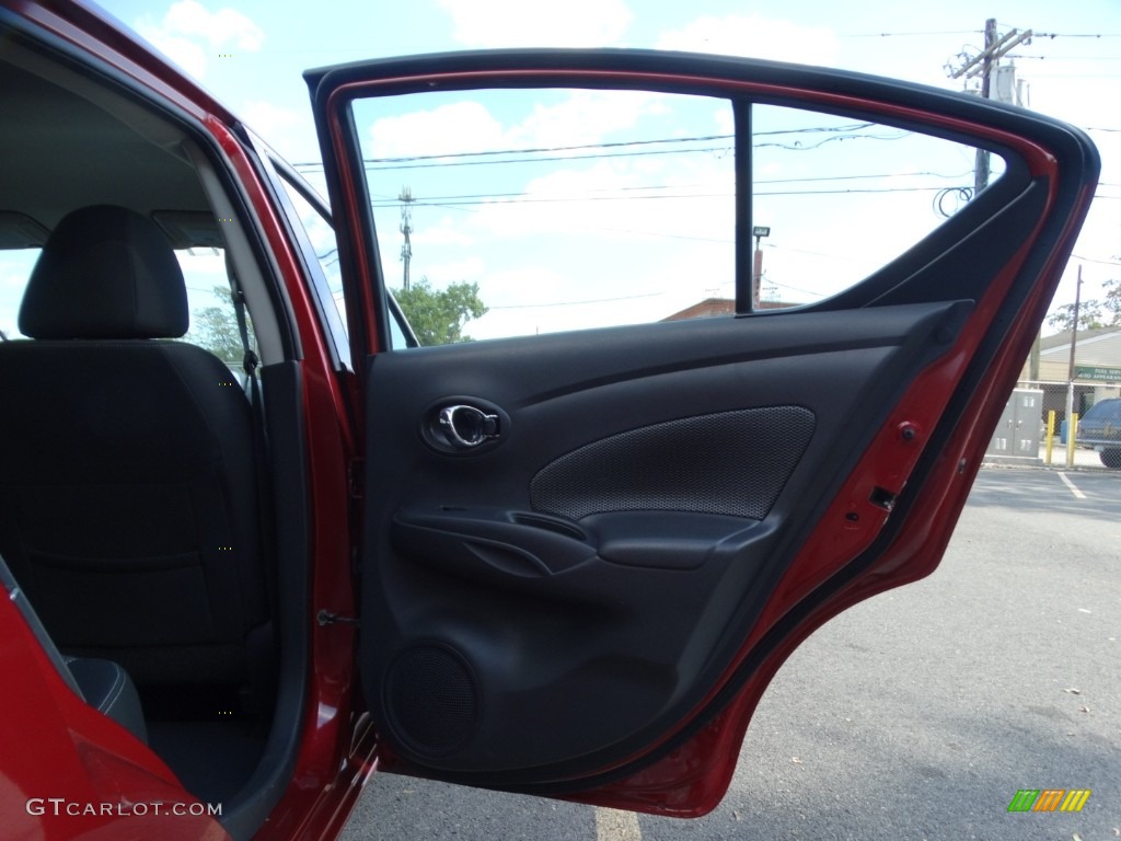 2017 Versa S - Cayenne Red / Charcoal photo #22