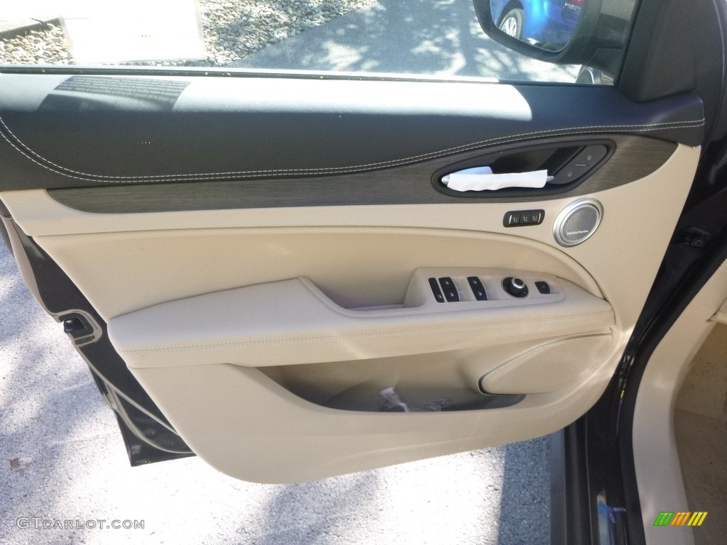 2019 Alfa Romeo Stelvio Ti Lusso AWD Crema Door Panel Photo #129993025