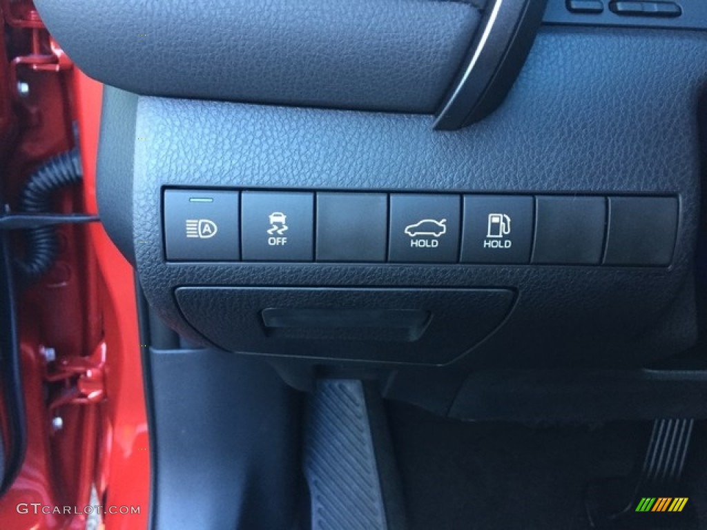 2019 Toyota Camry XSE Controls Photo #129993268