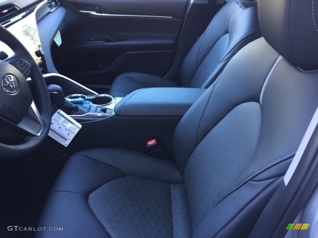 2019 Camry XSE - Celestial Silver Metallic / Black photo #9