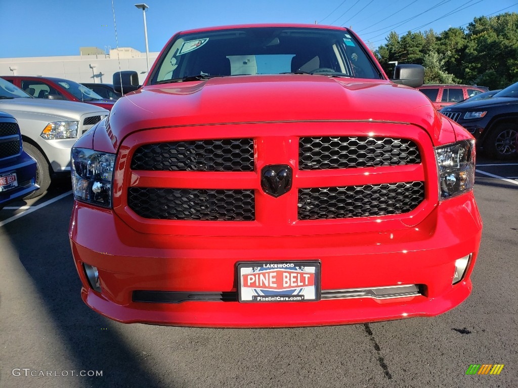 2019 1500 Classic Express Quad Cab 4x4 - Flame Red / Black/Diesel Gray photo #2