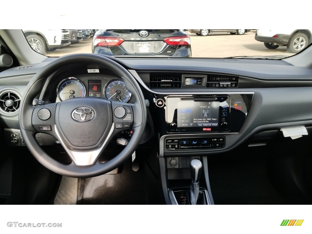 2019 Toyota Corolla LE Black Dashboard Photo #129996011