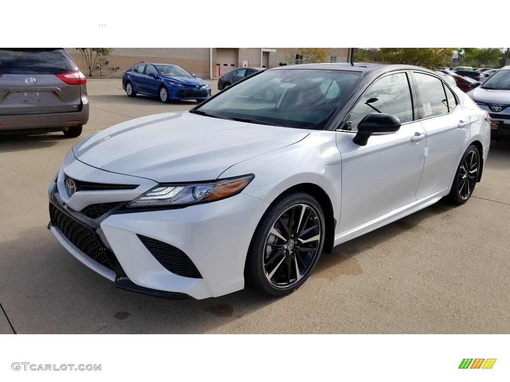 Wind Chill Pearl 2019 Toyota Camry XSE Exterior Photo #129996039