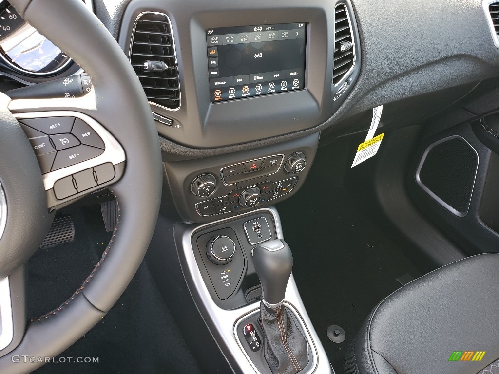 2019 Jeep Compass Latitude 4x4 Controls Photo #129999576