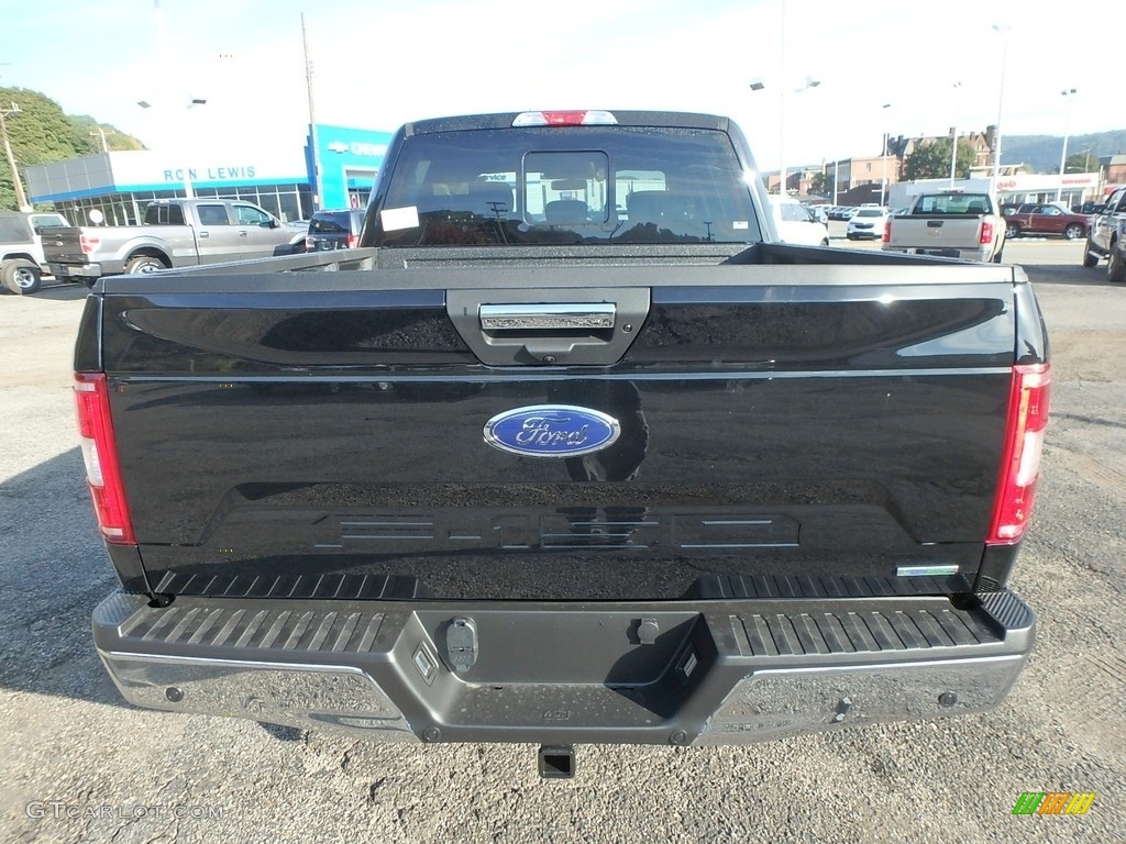 2018 F150 XLT SuperCrew 4x4 - Shadow Black / Earth Gray photo #3