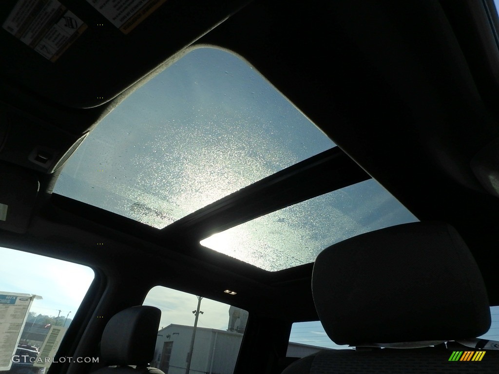 2018 F150 XLT SuperCrew 4x4 - Shadow Black / Earth Gray photo #16