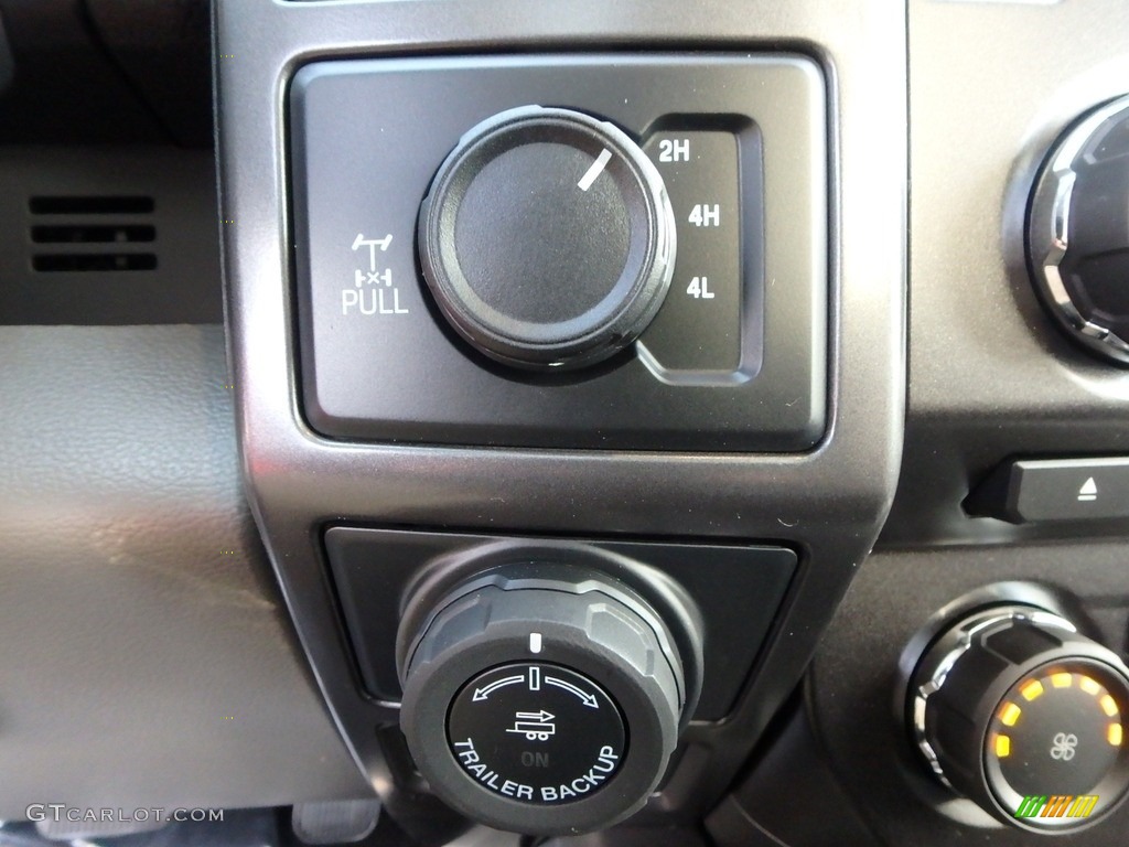 2018 F150 XLT SuperCrew 4x4 - Shadow Black / Earth Gray photo #19