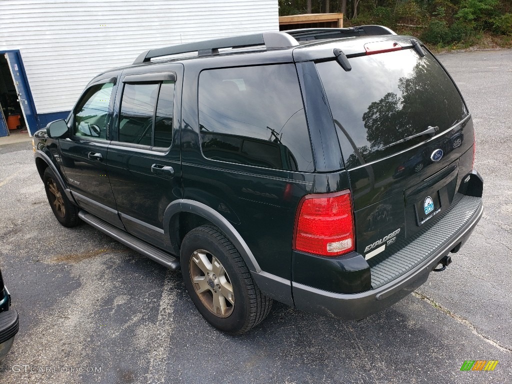 2005 Explorer XLT 4x4 - Black / Graphite photo #2