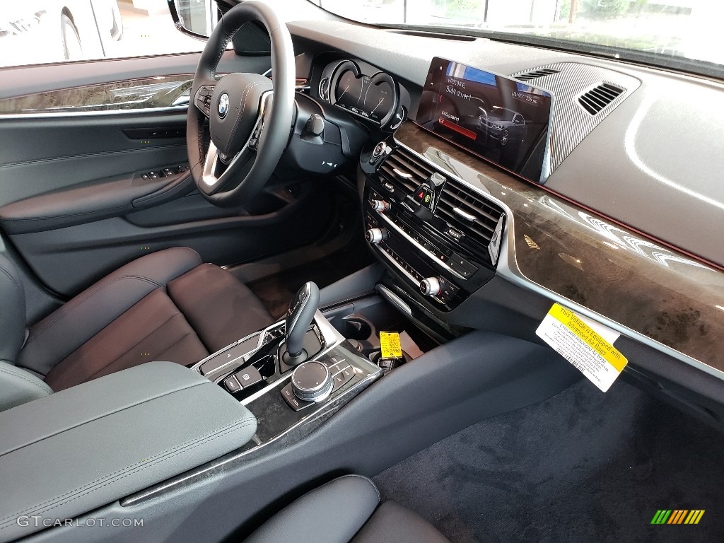 2019 BMW 5 Series 530i xDrive Sedan Black Dashboard Photo #130008984