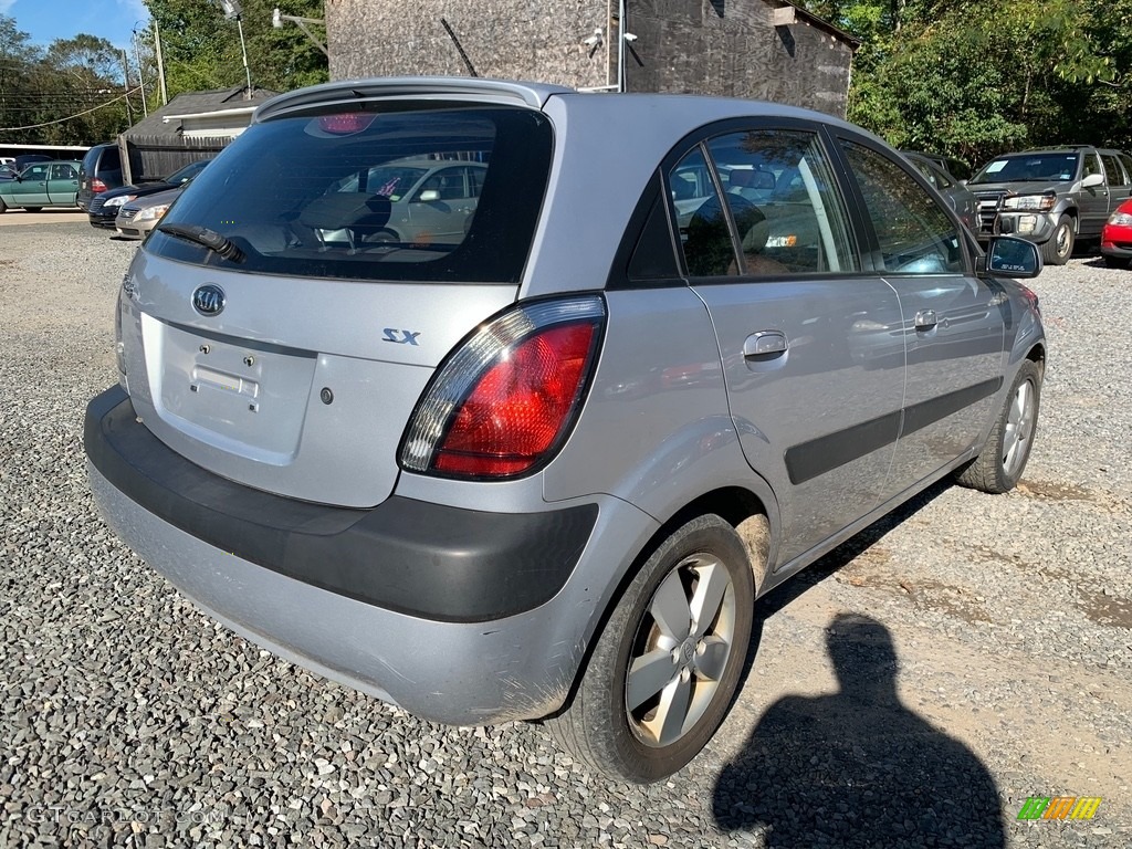 2008 Rio Rio5 SX Hatchback - Silver Metallic / Gray photo #5