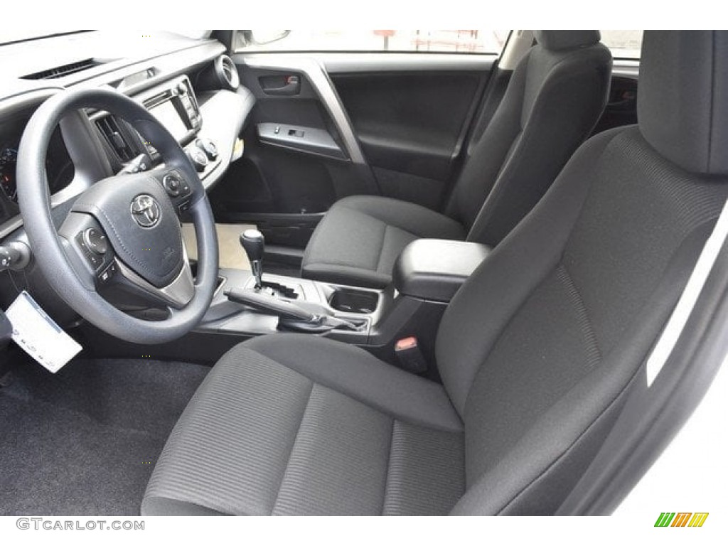 2018 RAV4 LE - Super White / Black photo #6