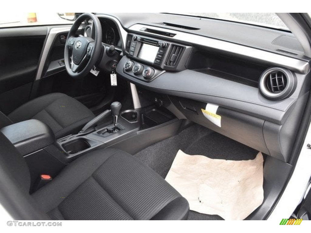 2018 RAV4 LE - Super White / Black photo #10