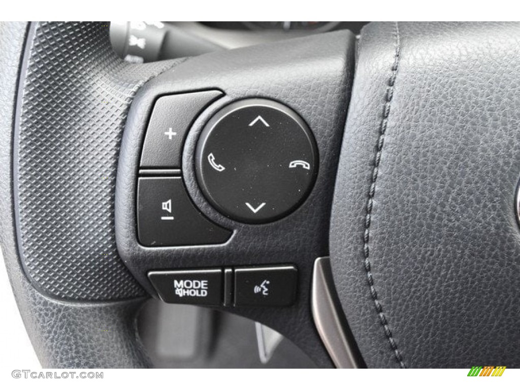 2018 RAV4 LE - Super White / Black photo #26