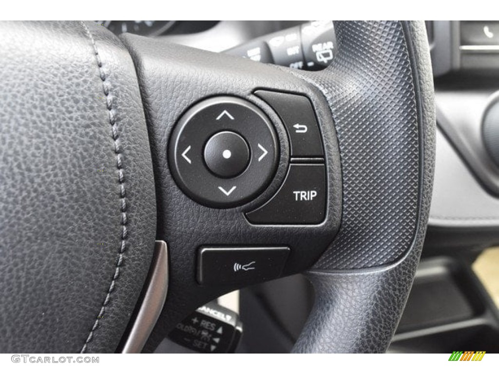 2018 RAV4 LE - Super White / Black photo #27