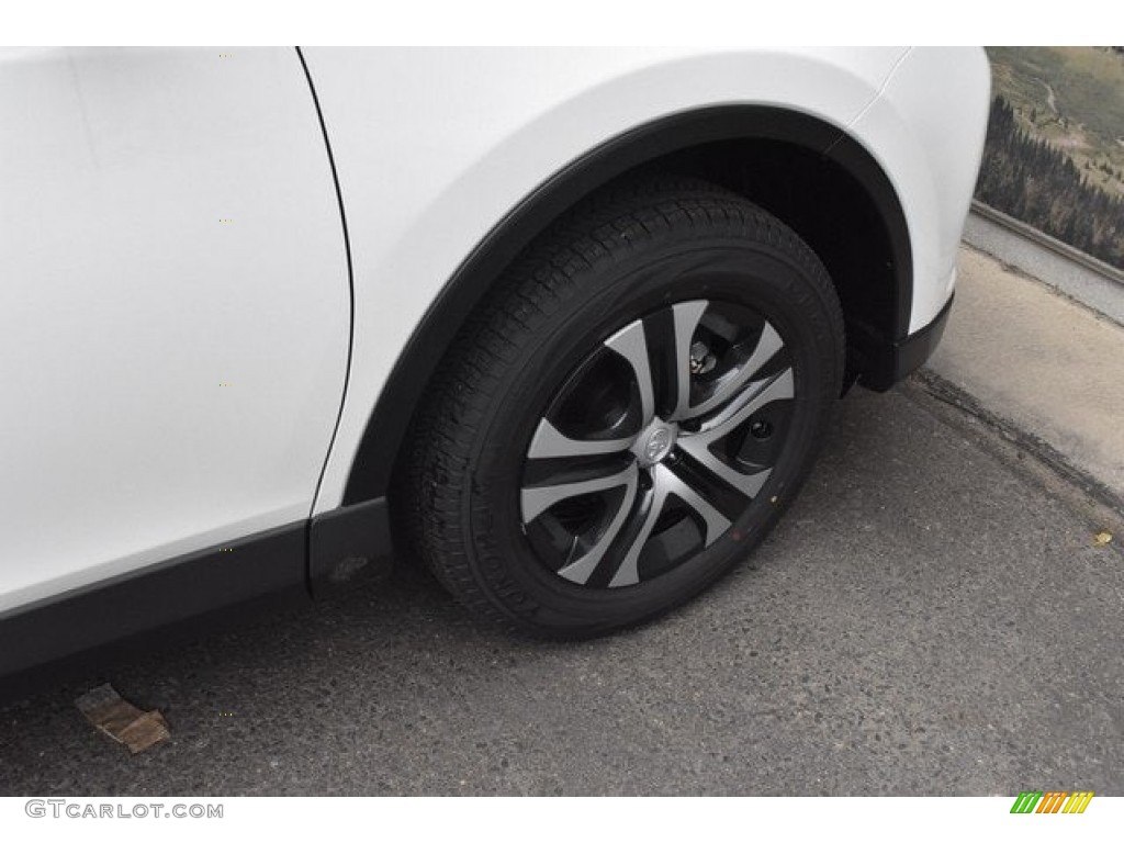 2018 RAV4 LE - Super White / Black photo #35