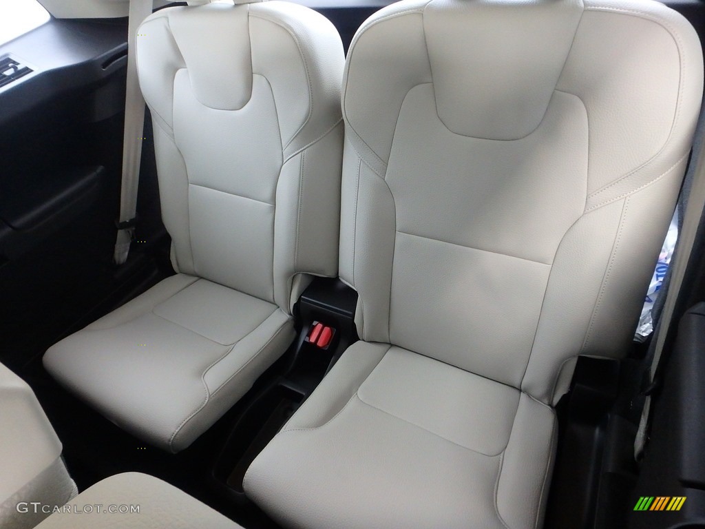 2019 Volvo XC90 T5 AWD Momentum Rear Seat Photo #130014516