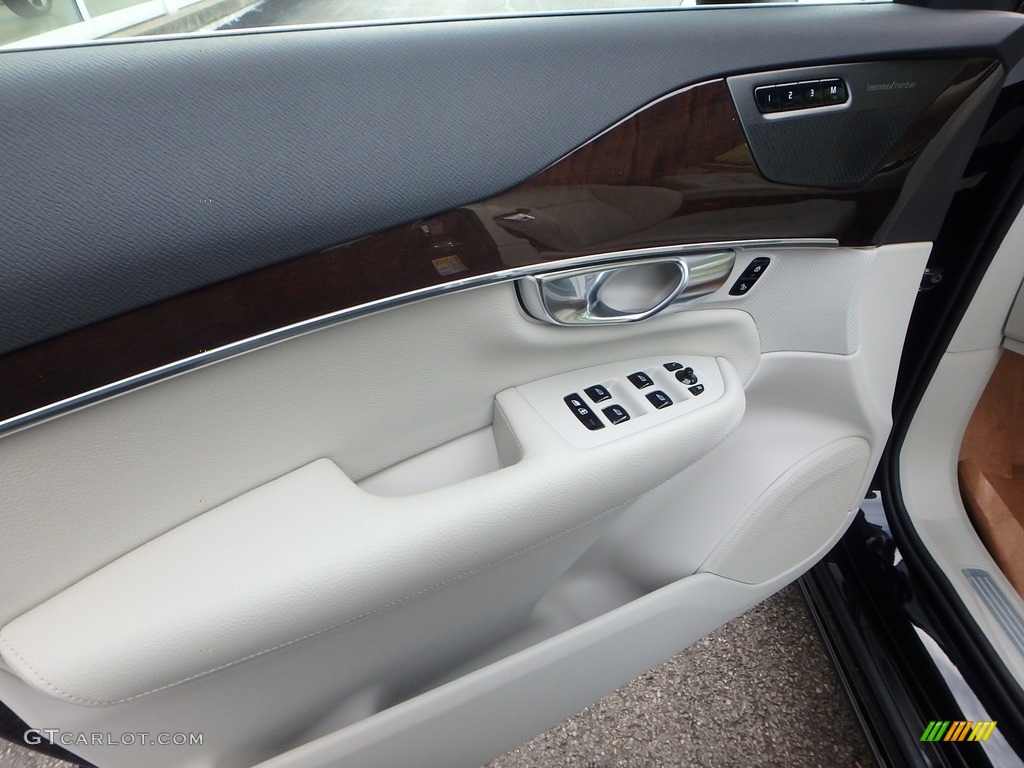 2019 Volvo XC90 T5 AWD Momentum Blonde Door Panel Photo #130014555