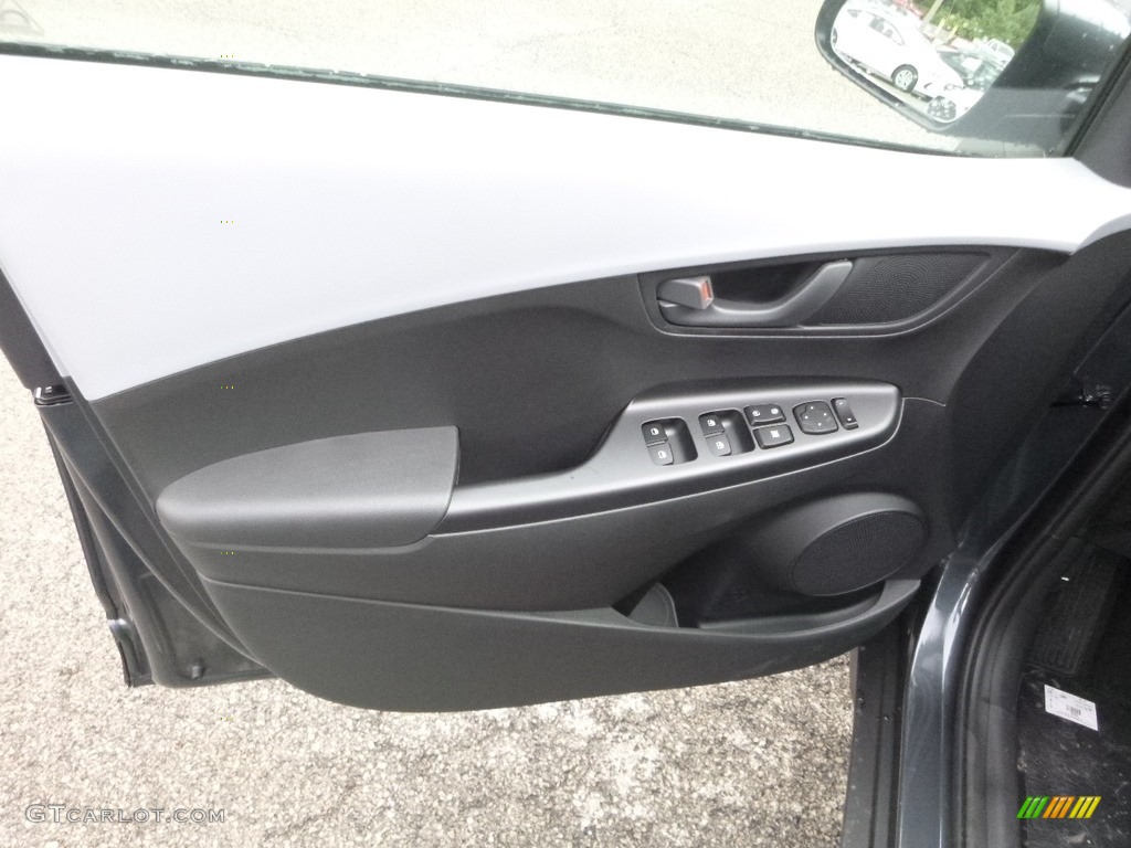 2019 Hyundai Kona SEL AWD Gray/Black Door Panel Photo #130018015