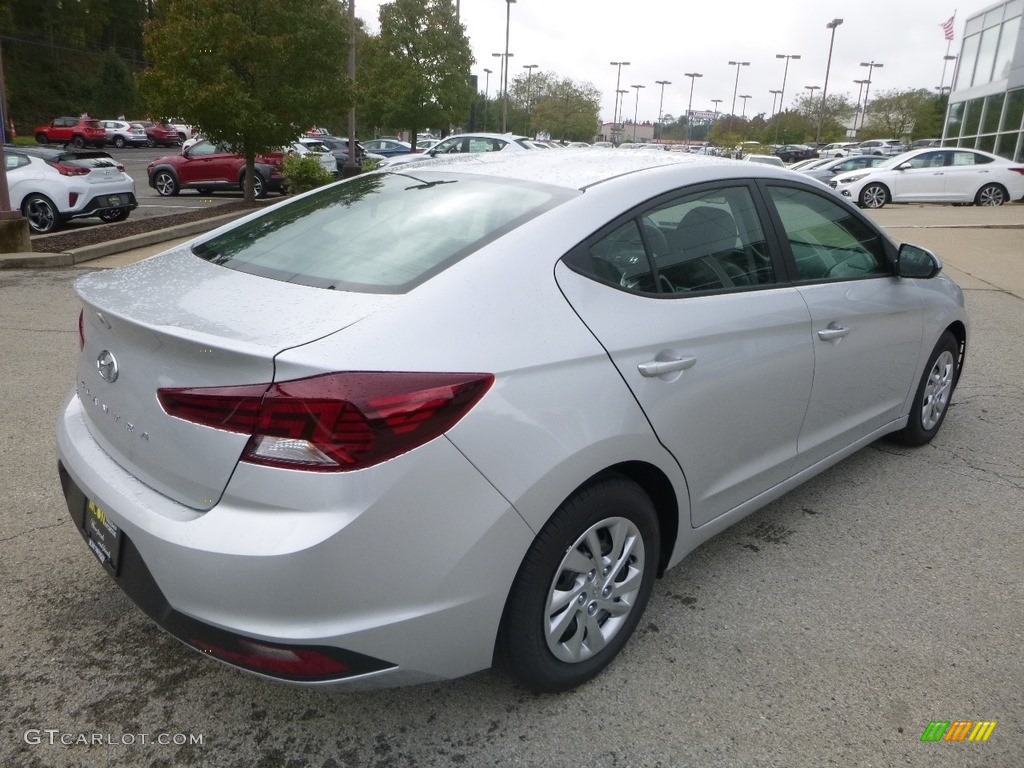 2019 Elantra SE - Symphony Silver / Gray photo #2