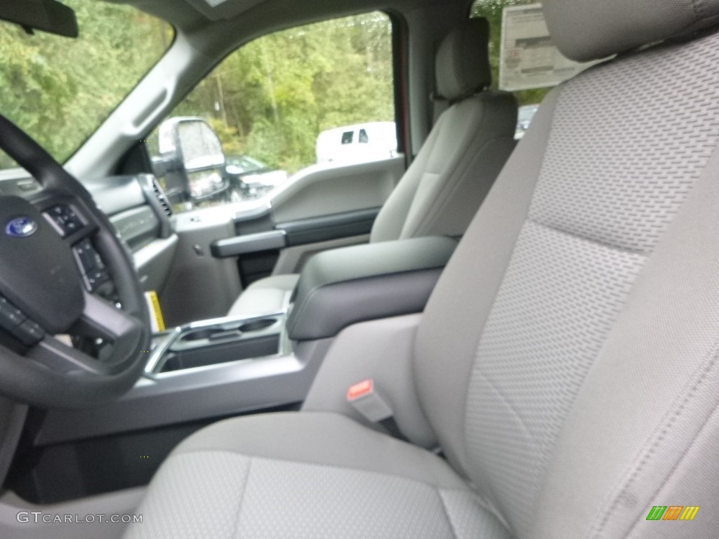 2019 F250 Super Duty XLT Crew Cab 4x4 - Ruby Red / Earth Gray photo #12