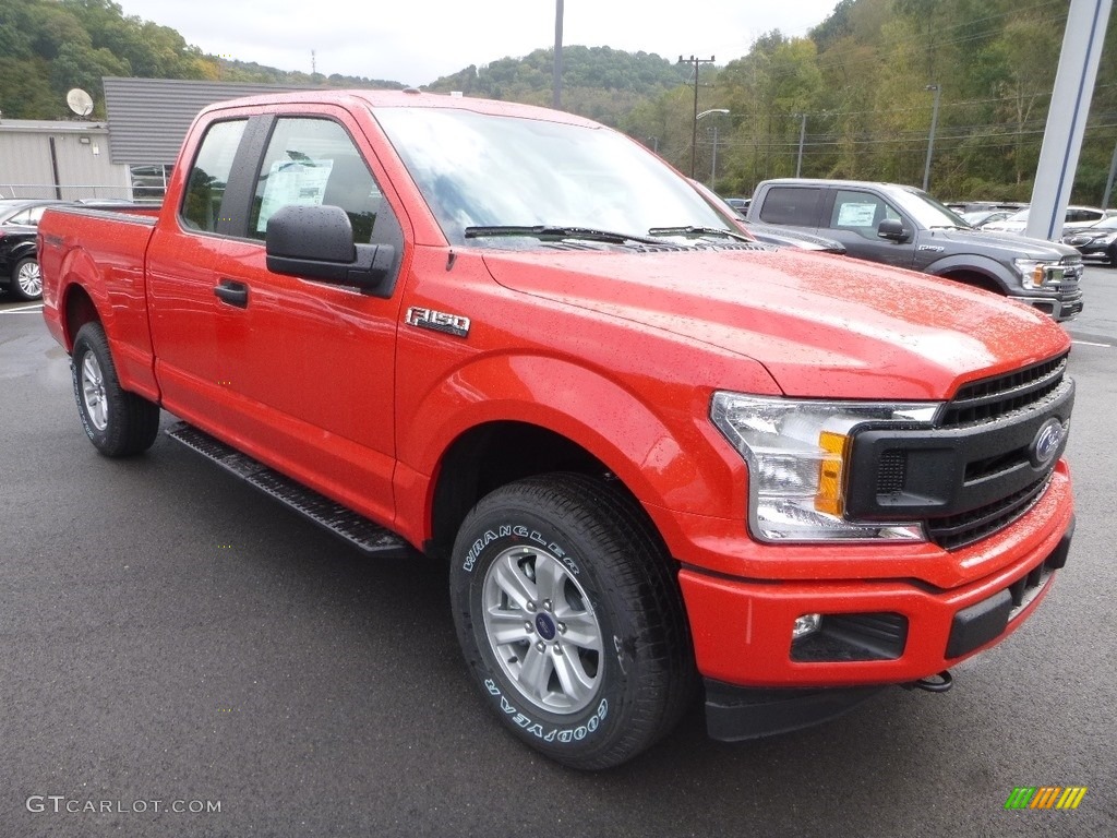 2018 F150 XL SuperCab 4x4 - Race Red / Earth Gray photo #3