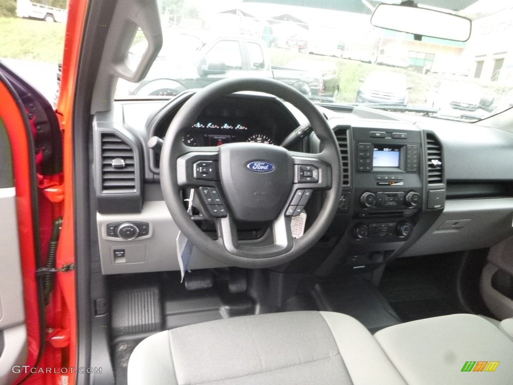 2018 F150 XL SuperCab 4x4 - Race Red / Earth Gray photo #12