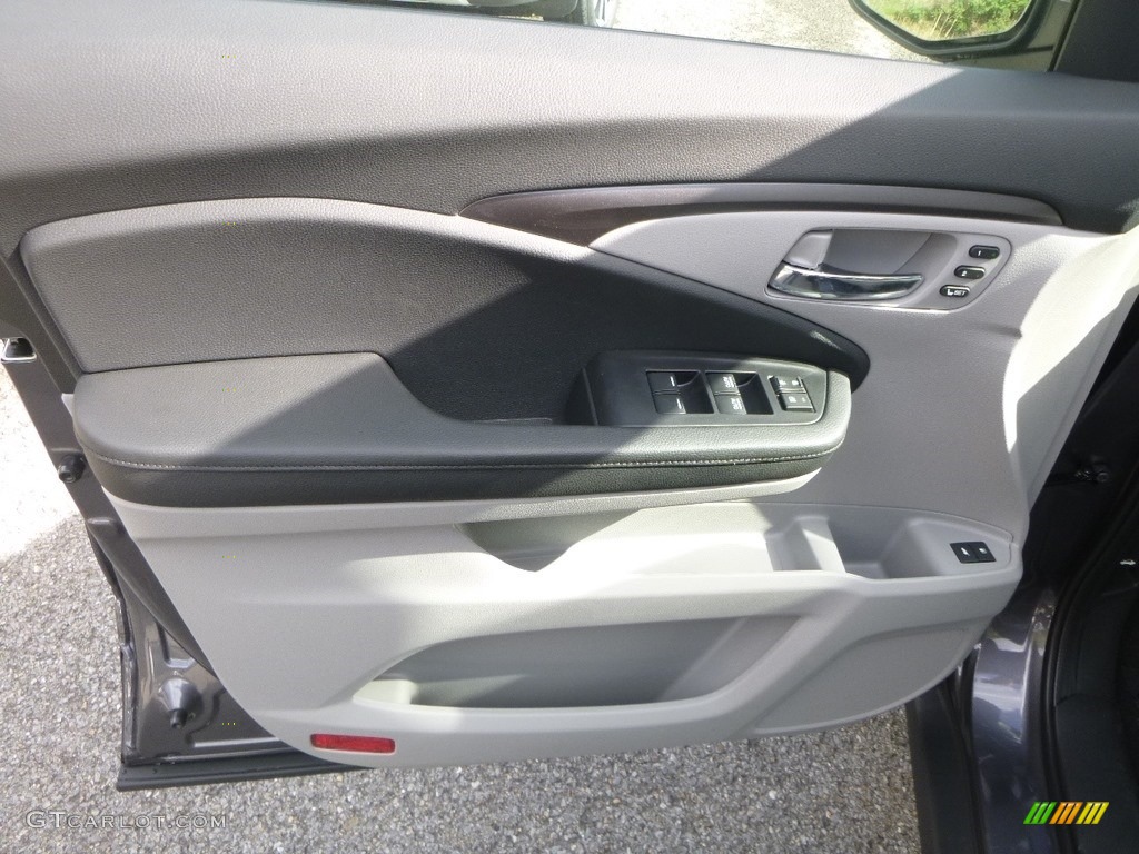 2019 Honda Pilot EX-L AWD Door Panel Photos