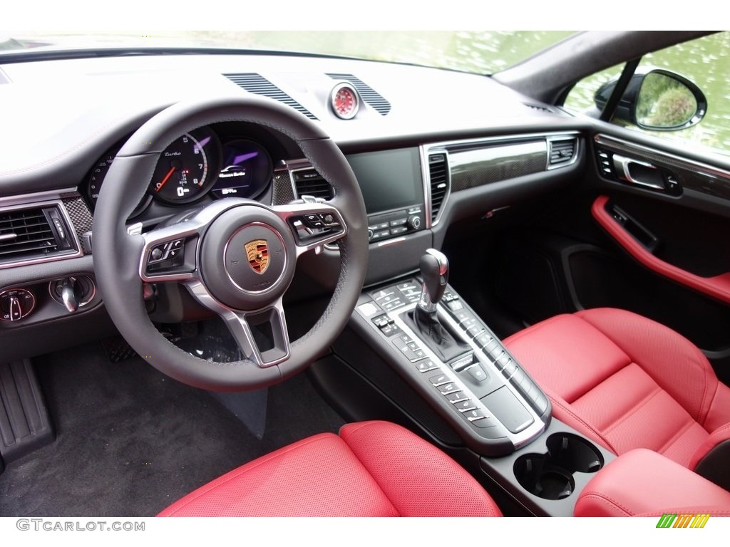 Black/Garnet Red Interior 2018 Porsche Macan Turbo Photo #130022938