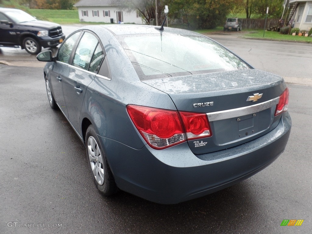 2012 Cruze LS - Blue Granite Metallic / Jet Black/Medium Titanium photo #6