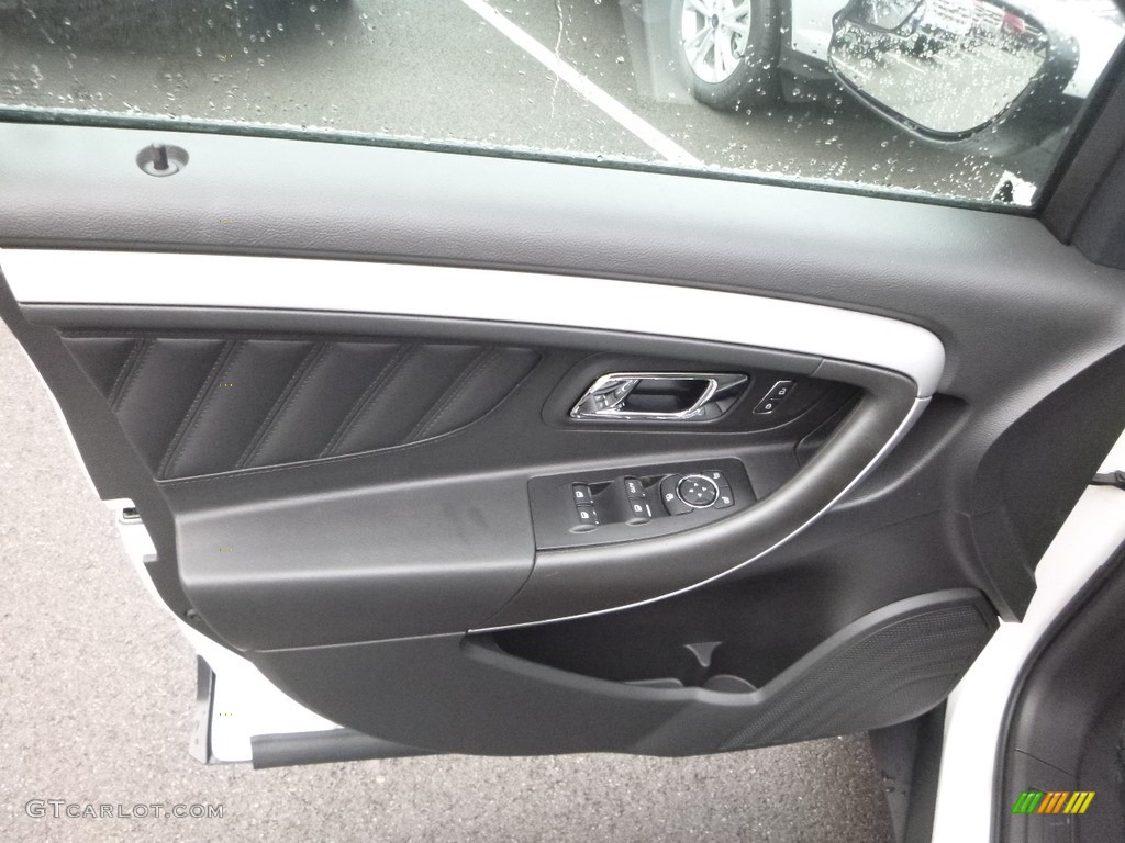 2019 Ford Taurus SEL AWD Door Panel Photos