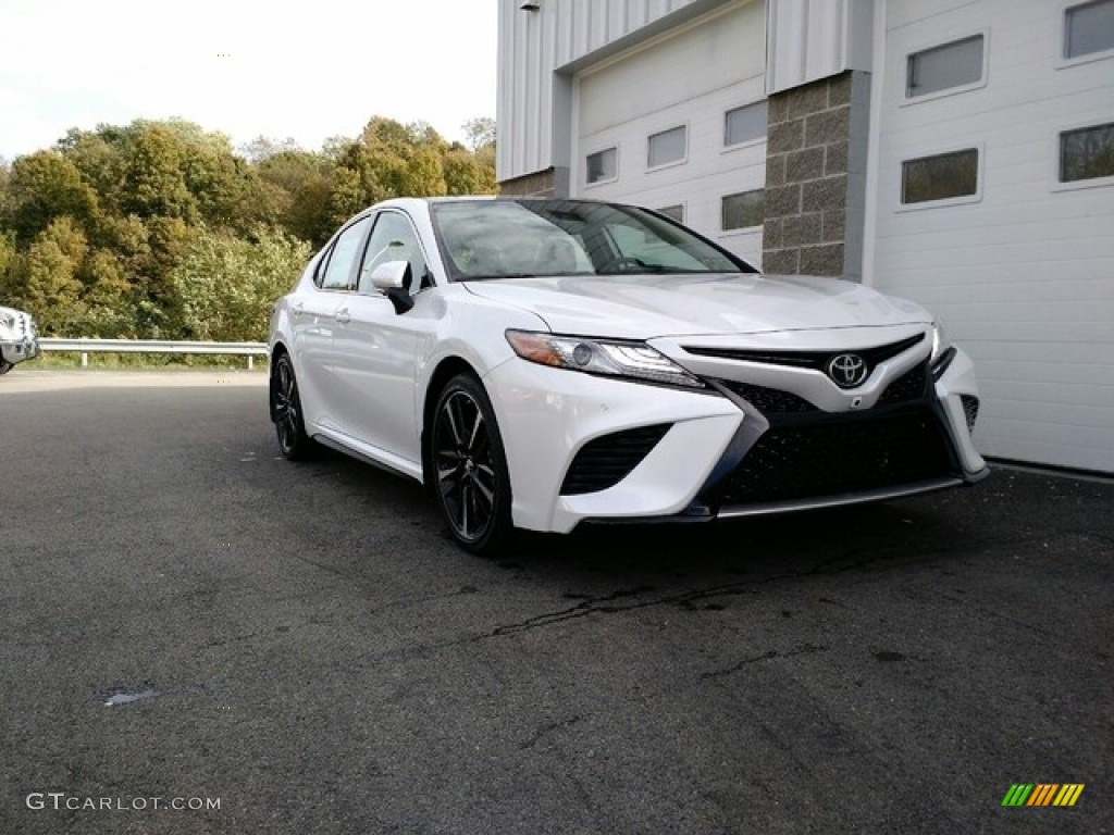 2019 Camry XSE - Wind Chill Pearl / Black photo #1