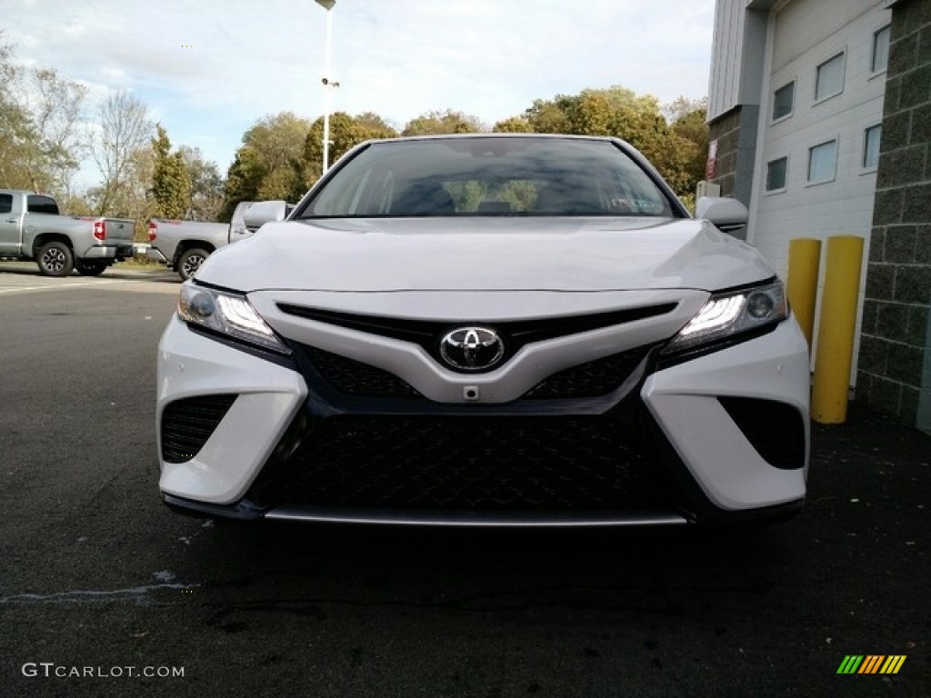 2019 Camry XSE - Wind Chill Pearl / Black photo #5