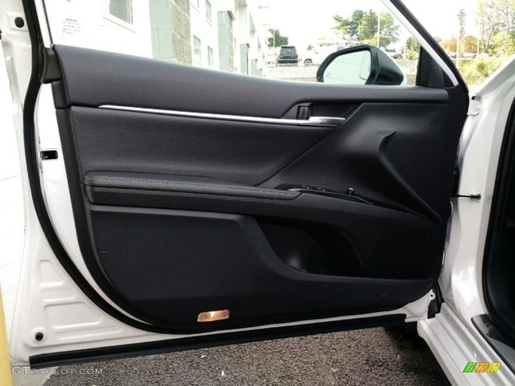 2019 Toyota Camry XSE Black Door Panel Photo #130026811