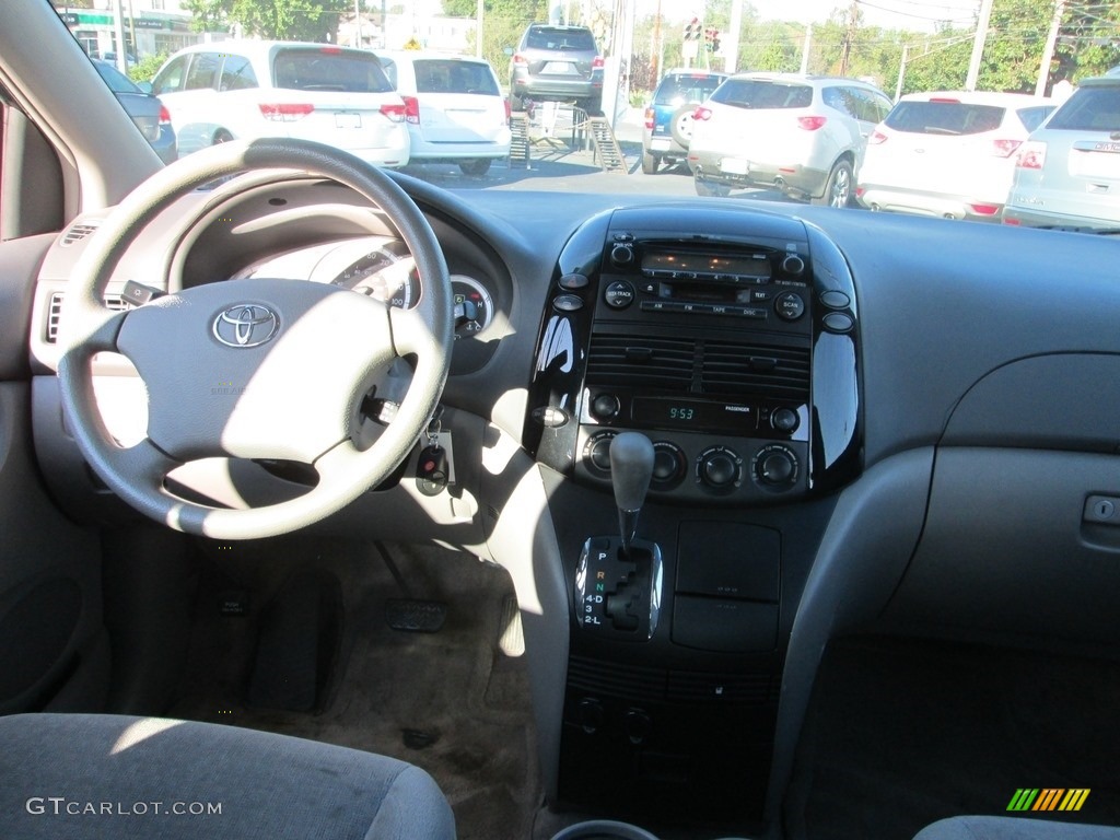 2005 Sienna CE - Natural White / Stone photo #10