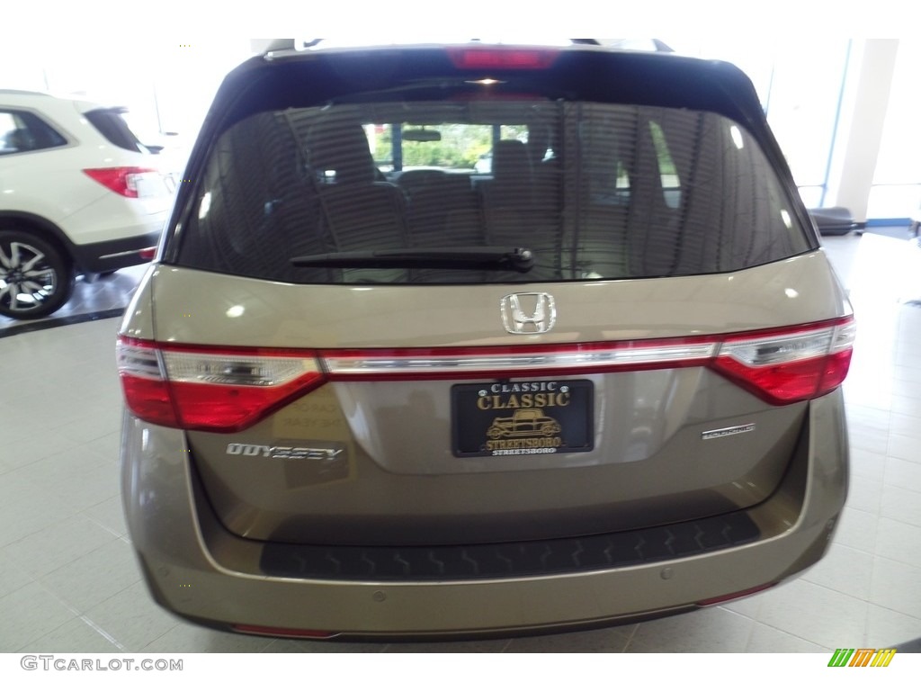 2013 Odyssey Touring - Mocha Metallic / Beige photo #8