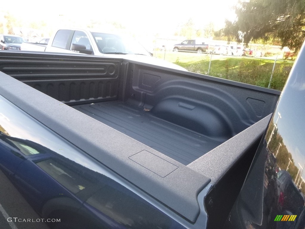 2019 1500 Classic Express Quad Cab 4x4 - Brilliant Black Crystal Pearl / Black photo #7