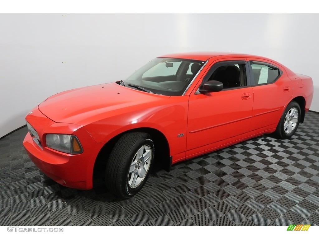 2007 Charger SE - Inferno Red Crystal Pearl / Dark Slate Gray/Light Graystone photo #7